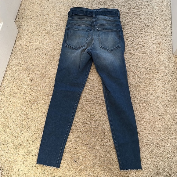 SUPER high rise stretch raw hem medium wash denim - Picture 2 of 4